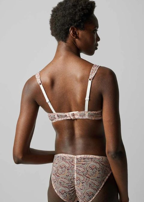 Marque de lingerie sexy Chantal Thomass en boutique à Paris, près de Levallois Perret