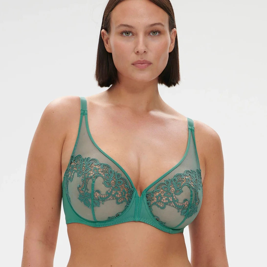 Simone Perele Soutien gorge decollete plongeant Saga Vert Garden Paris Centre Un Amour de lingerie